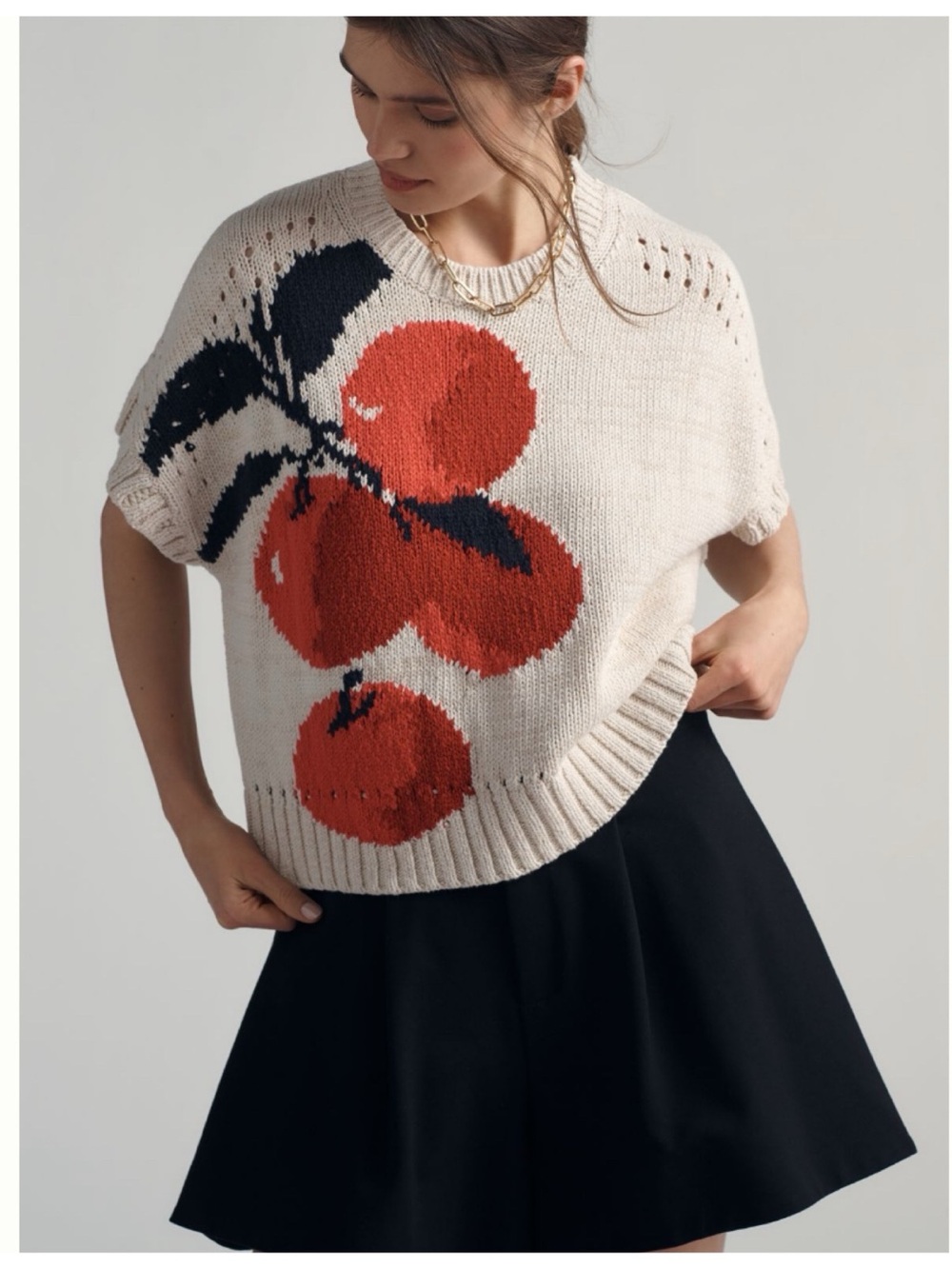 NWT Maeve Short-Sleeve Crew-Neck Apple Motif Graphic Sweater - Picture 12 of 12